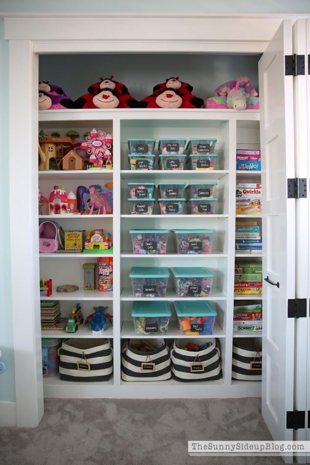 organized-playroom-closet